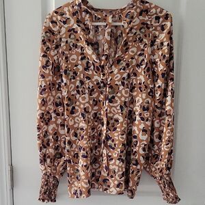KARLIE Long Sleeve Blouse.  Unique Leopard Print SZ M